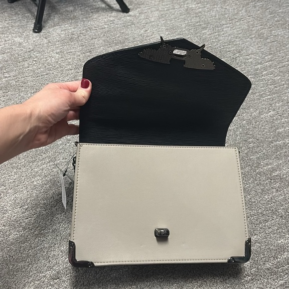 NWT Loungefly Disney Sleeping Beauty Maleficent Crossbody Bag Exclusive LE 1300 - Picture 8 of 8